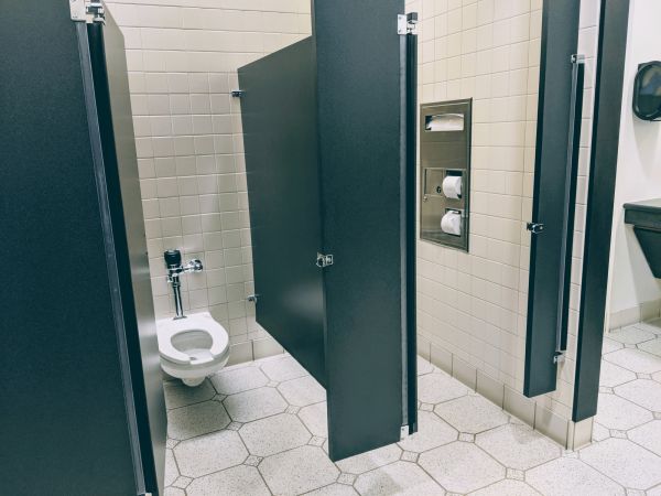 Cost of Commercial Toilet Installation in Parrish